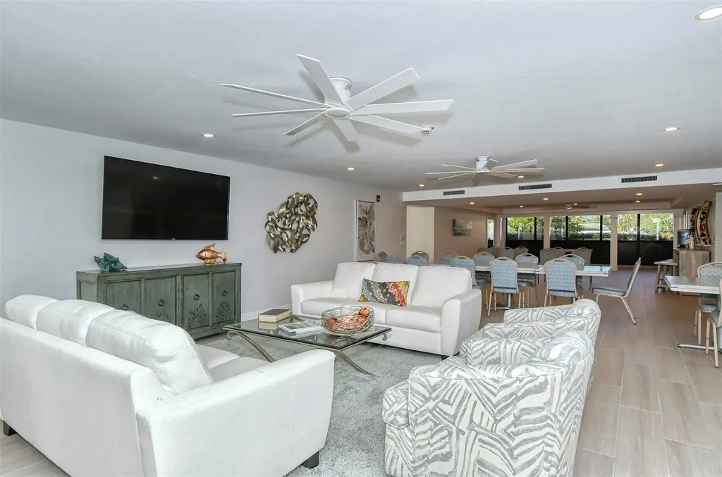 6267 Midnight Pass Road Sarasota FL 34242