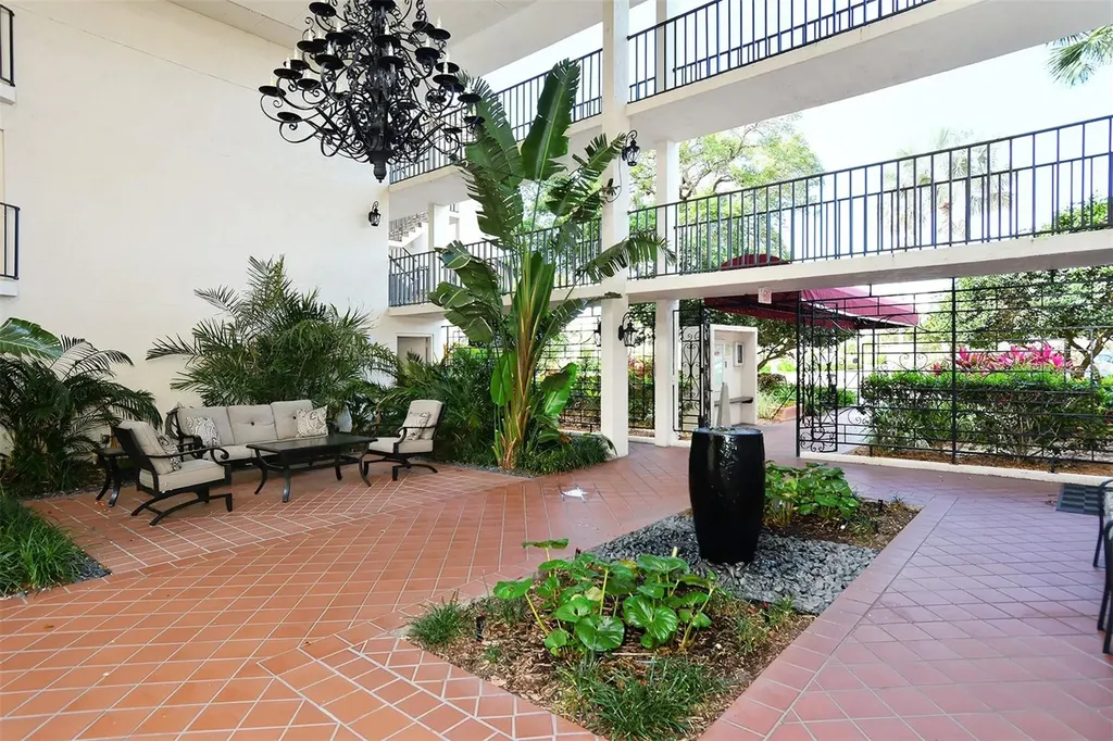 6267 Midnight Pass Road Sarasota FL 34242