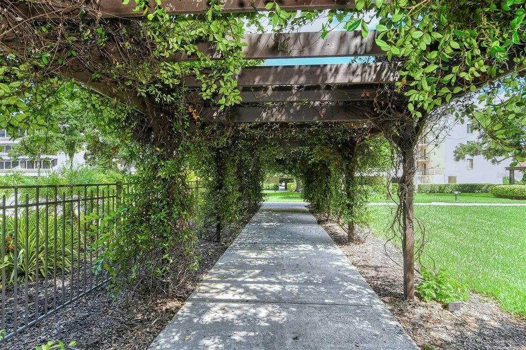 6267 Midnight Pass Road Sarasota FL 34242