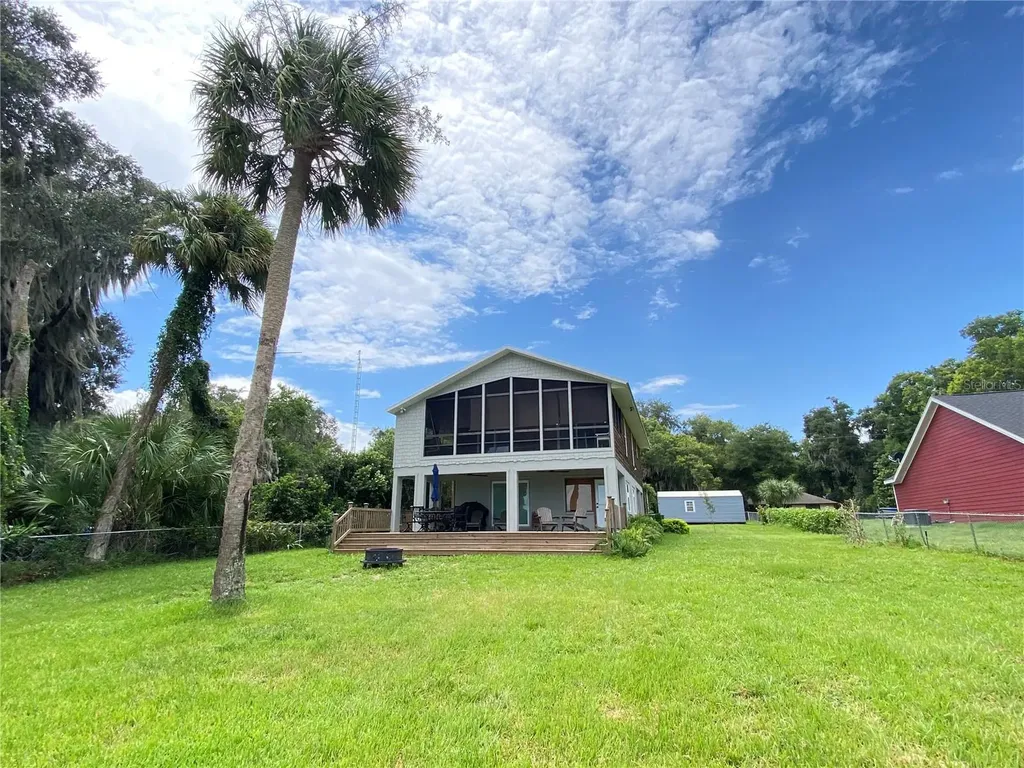 170 Little Orange Lake Drive Hawthorne FL 32640