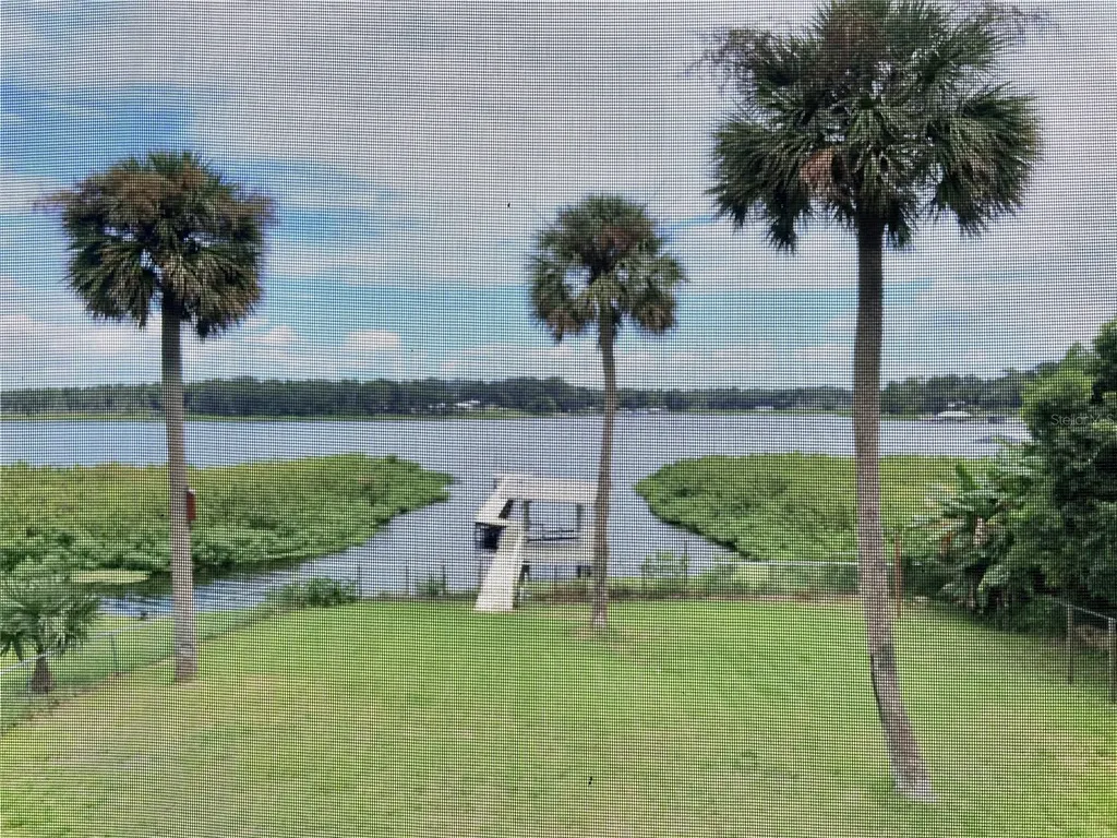 170 Little Orange Lake Drive Hawthorne FL 32640