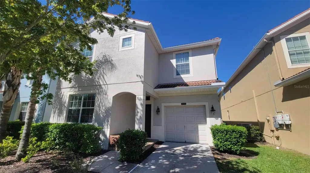 2952 Beach Palm Avenue Kissimmee FL 34747