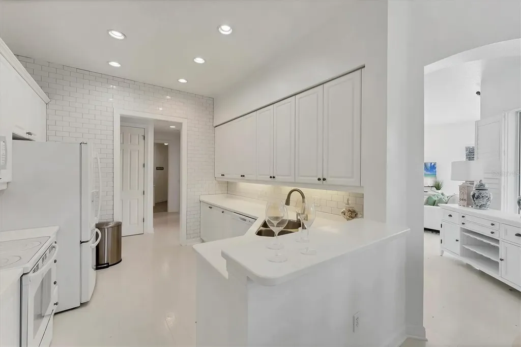 5405 46th Court W Bradenton FL 34210