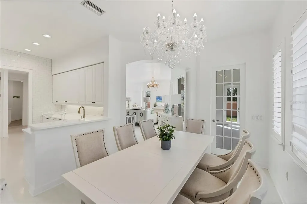 5405 46th Court W Bradenton FL 34210