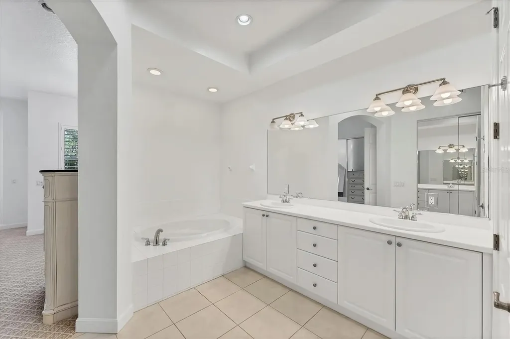 5405 46th Court W Bradenton FL 34210
