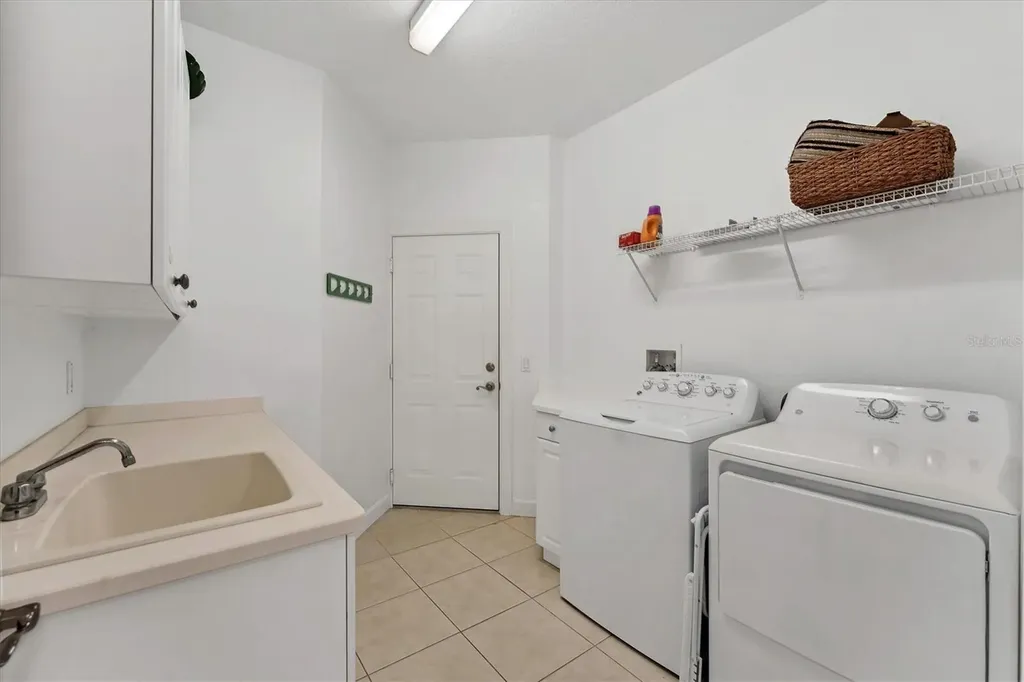 5405 46th Court W Bradenton FL 34210