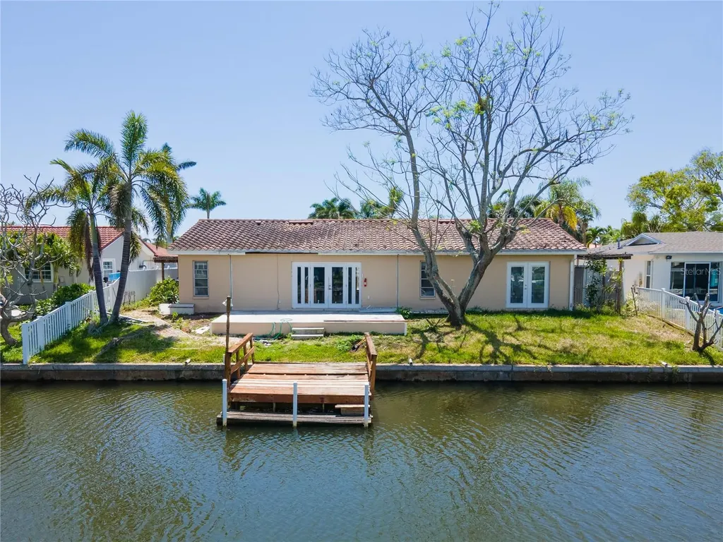 1419 47th Avenue NE St Petersburg FL 33703