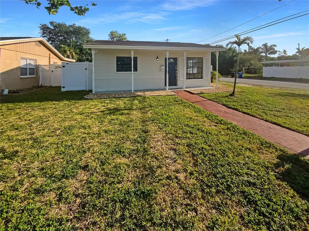 701 71st Avenue N St Petersburg FL 33702