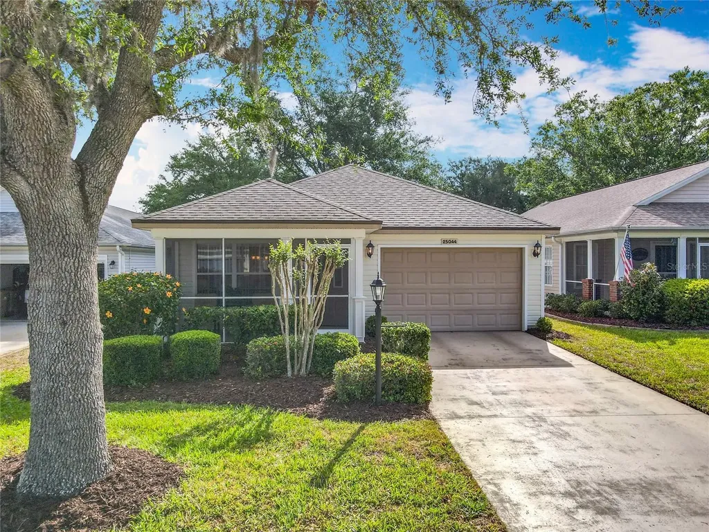 25044 Cranes Roost Circle Leesburg FL 34748