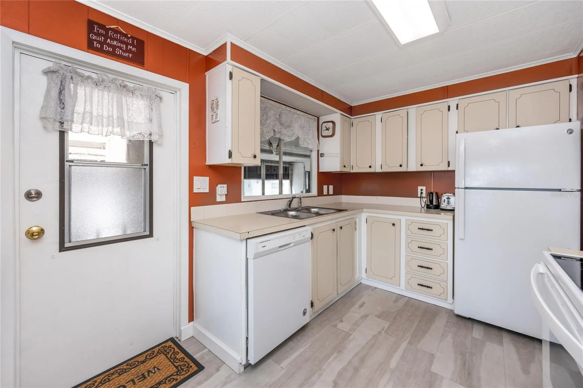 7803 46th Avenue N St Petersburg FL 33709