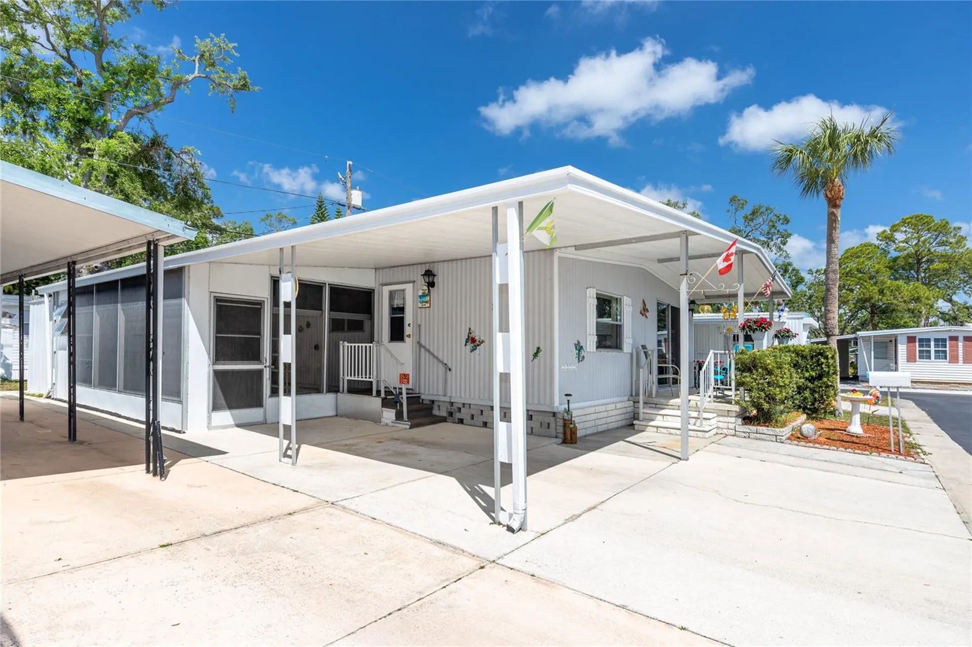 7803 46th Avenue N St Petersburg FL 33709