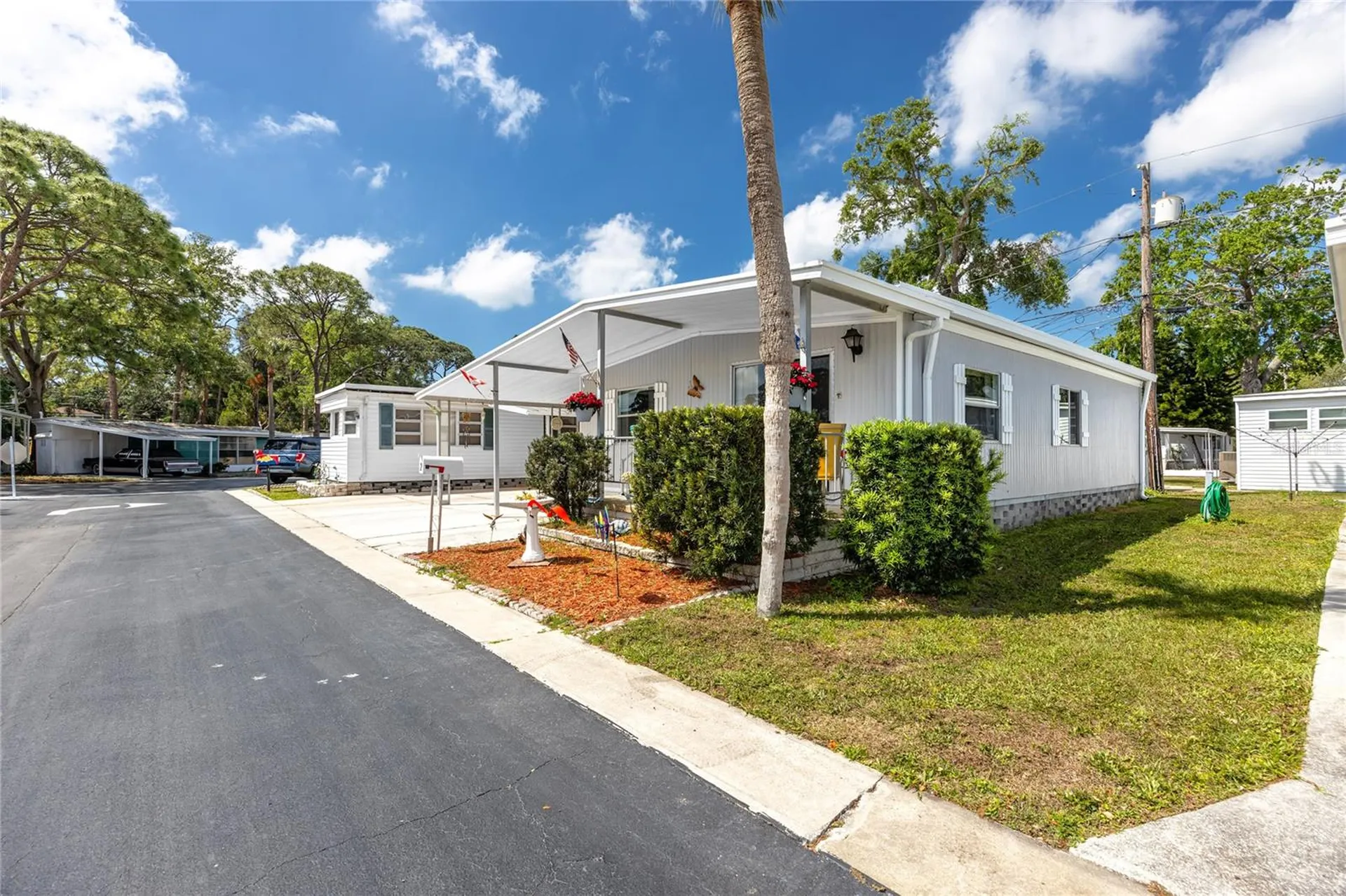 7803 46th Avenue N St Petersburg FL 33709