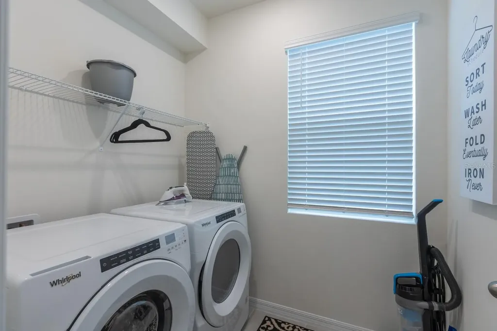 2004 Fleming Mist Place Kissimmee FL 34747