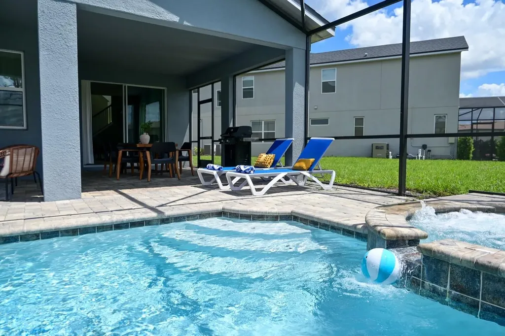2004 Fleming Mist Place Kissimmee FL 34747