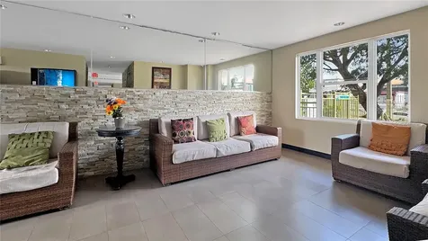 1050 Las Palmas Avenue, Cond Puerta De La Bahia San Juan PR 00907
