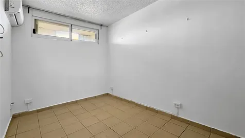 1050 Las Palmas Avenue, Cond Puerta De La Bahia San Juan PR 00907
