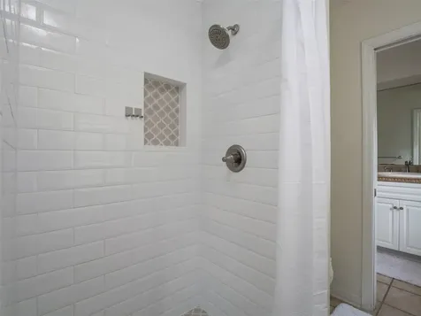 5001 NW 67th Street Gainesville FL 32653