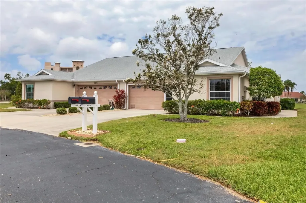 1714 Fairway Trace Palmetto FL 34221