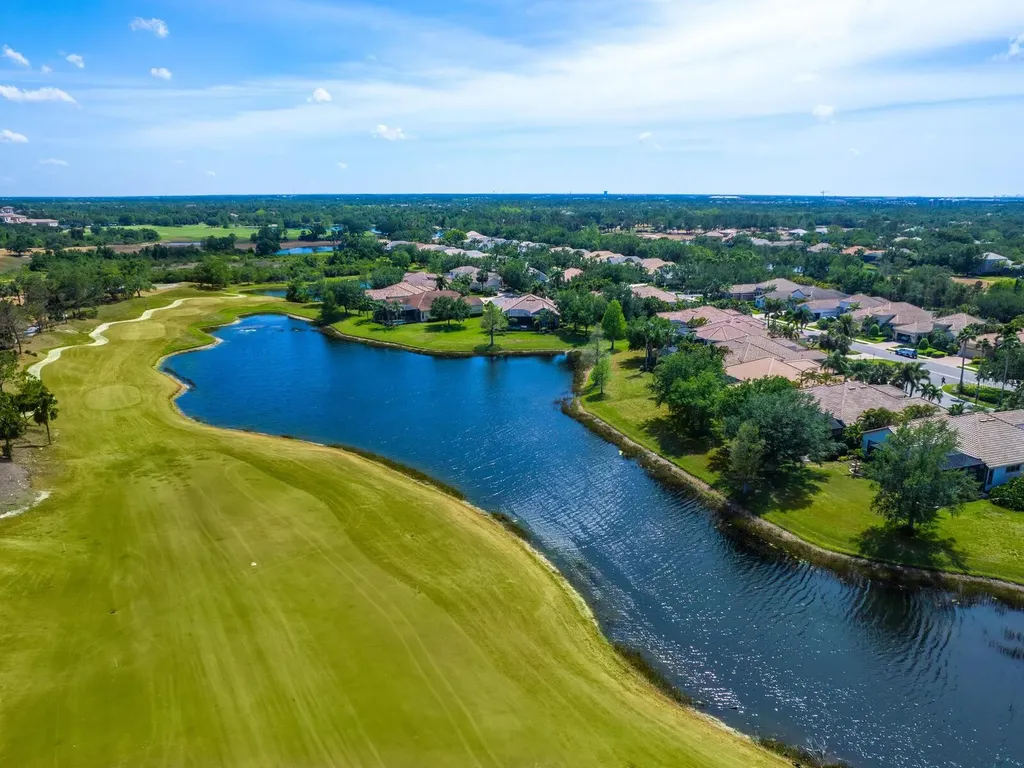7229 Lake Forest Glen Lakewood Ranch FL 34202