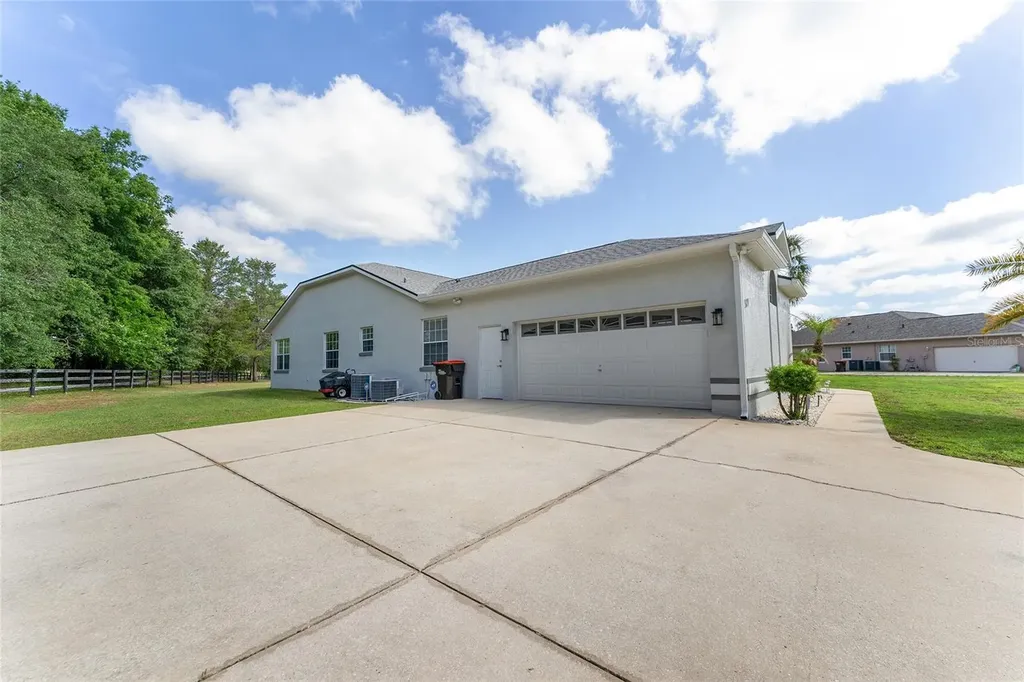 5819 NE 72nd Street Silver Springs FL 34488
