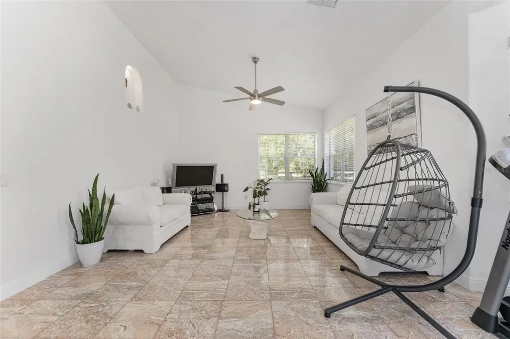 5819 NE 72nd Street Silver Springs FL 34488