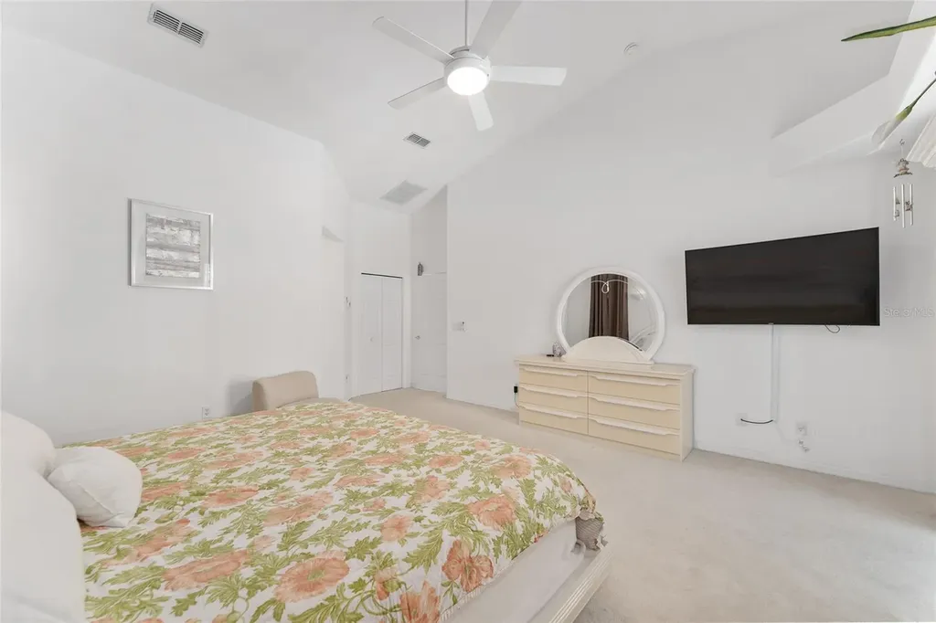 5819 NE 72nd Street Silver Springs FL 34488