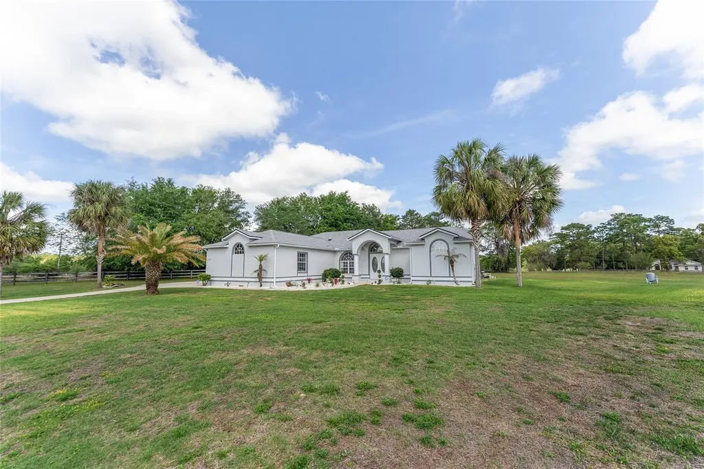 5819 NE 72nd Street Silver Springs FL 34488