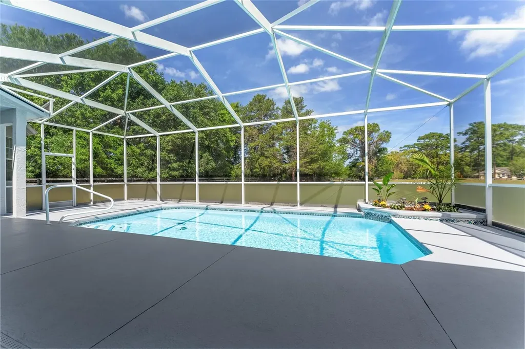 5819 NE 72nd Street Silver Springs FL 34488