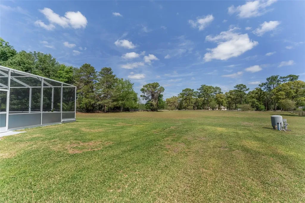 5819 NE 72nd Street Silver Springs FL 34488