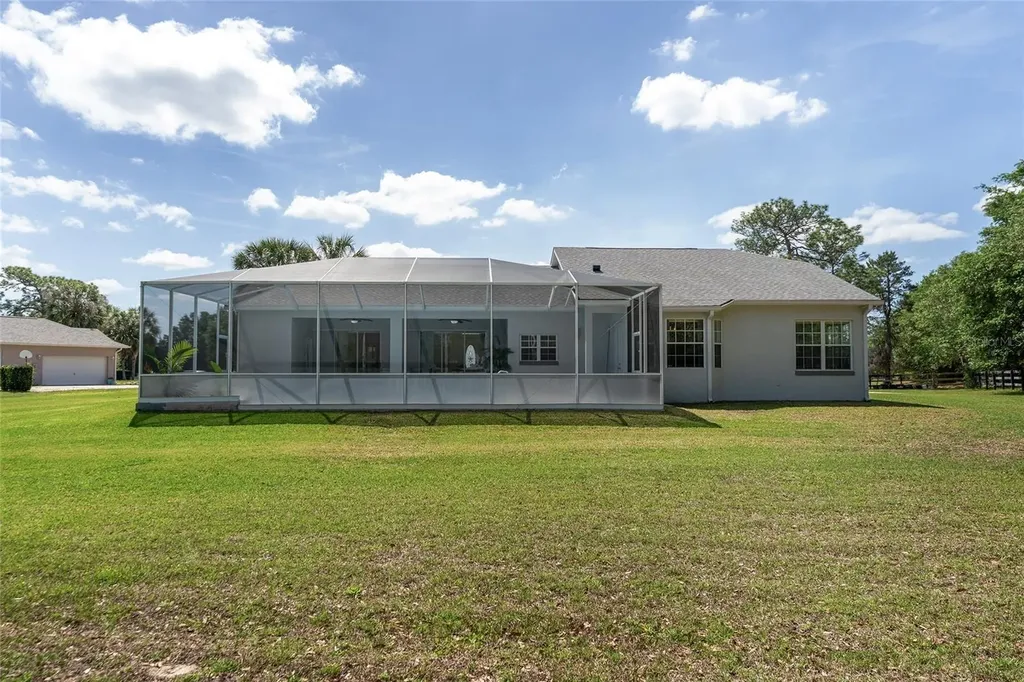 5819 NE 72nd Street Silver Springs FL 34488