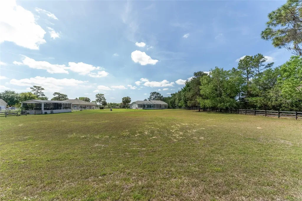 5819 NE 72nd Street Silver Springs FL 34488