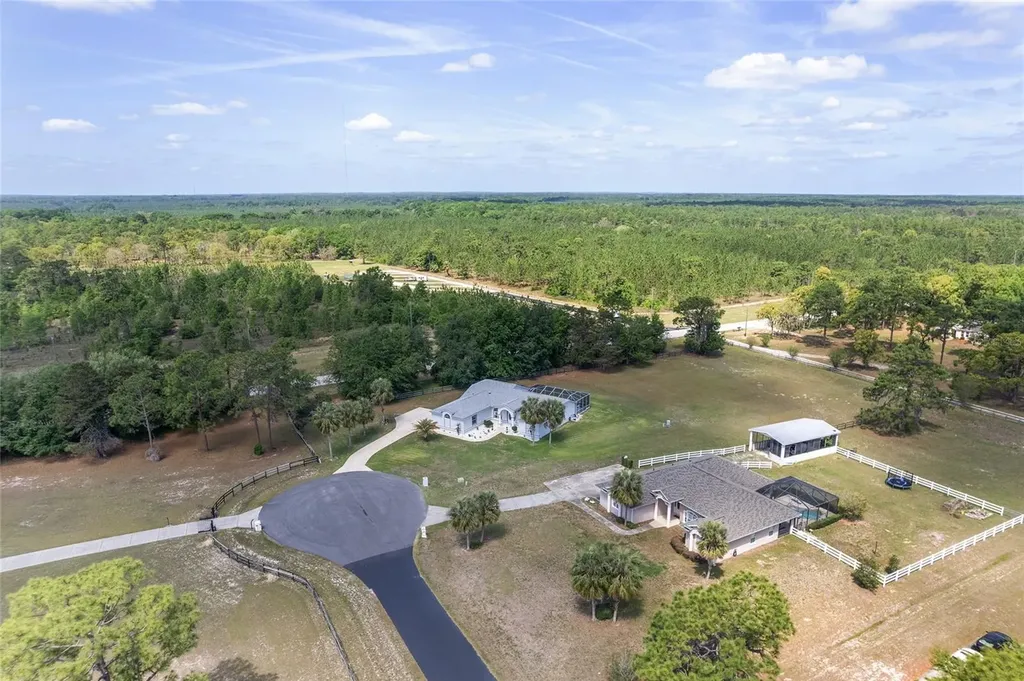 5819 NE 72nd Street Silver Springs FL 34488