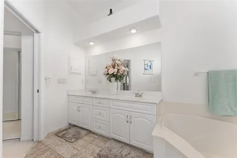 5819 NE 72nd Street Silver Springs FL 34488