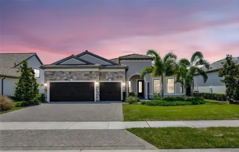 8033 Grande Shores Drive Sarasota FL 34240