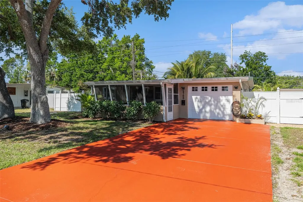 5700 Bay Street NE St Petersburg FL 33703