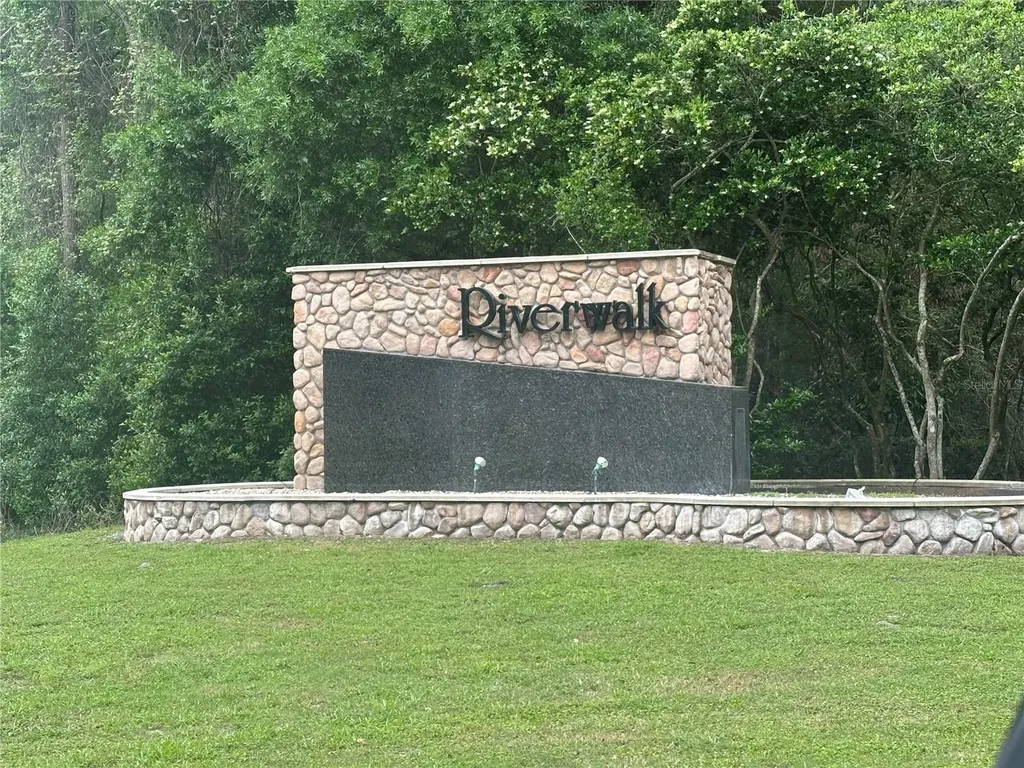 9220 Emily Drive Fanning Springs FL 32693