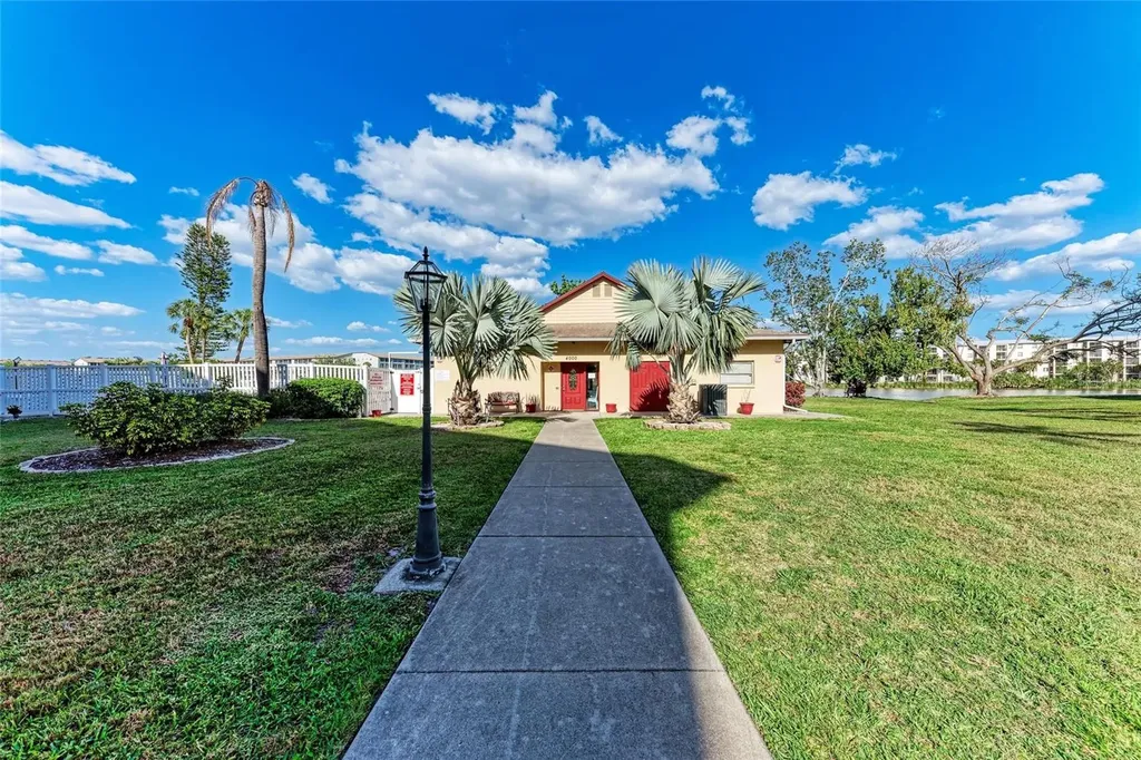 4186 Heron Way Bradenton FL 34205