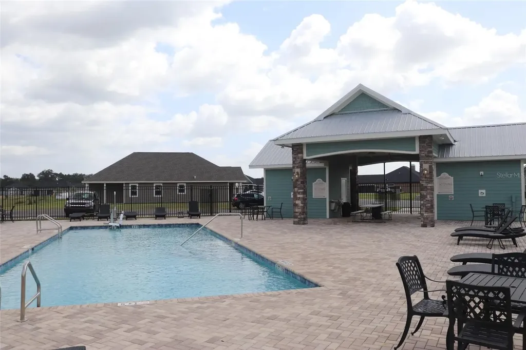 24350 SW 18th Lane Newberry FL 32669