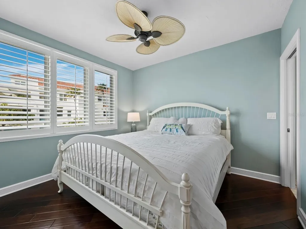 340 Gulf Of Mexico Drive Longboat Key FL 34228