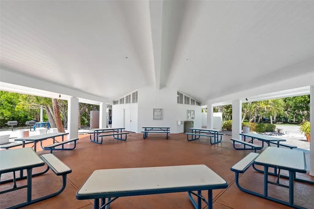 340 Gulf Of Mexico Drive Longboat Key FL 34228