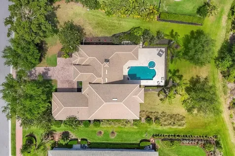 3432 Founders Club Drive Sarasota FL 34240