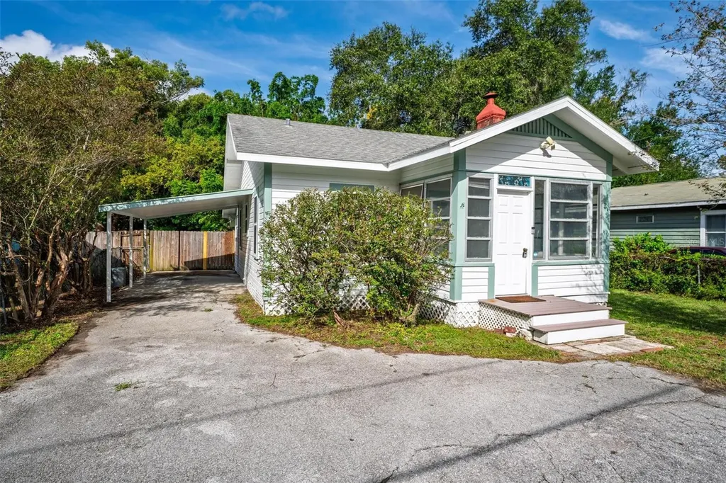 57 N Orange Avenue Umatilla FL 32784