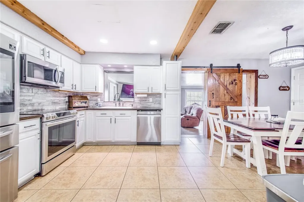 498 W 7th Street Frostproof FL 33843