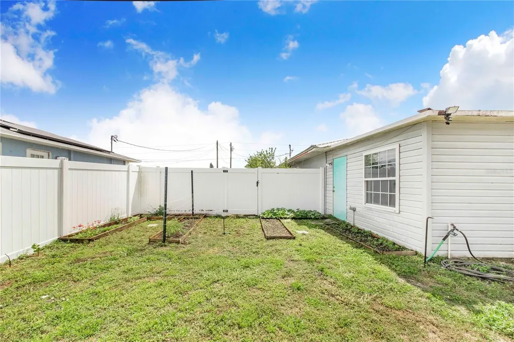 498 W 7th Street Frostproof FL 33843