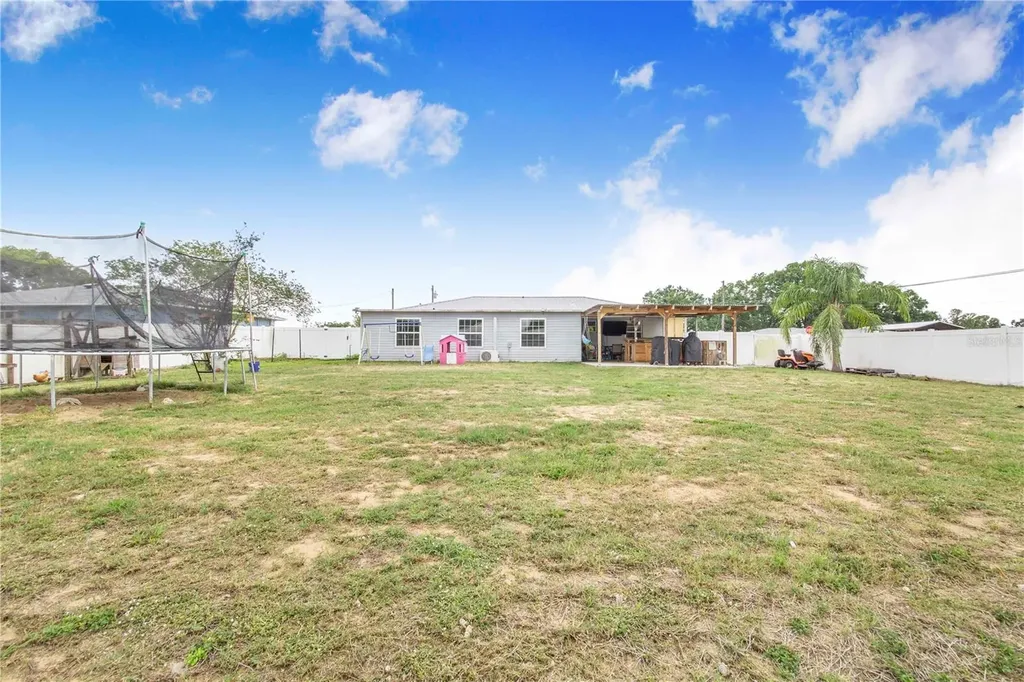498 W 7th Street Frostproof FL 33843