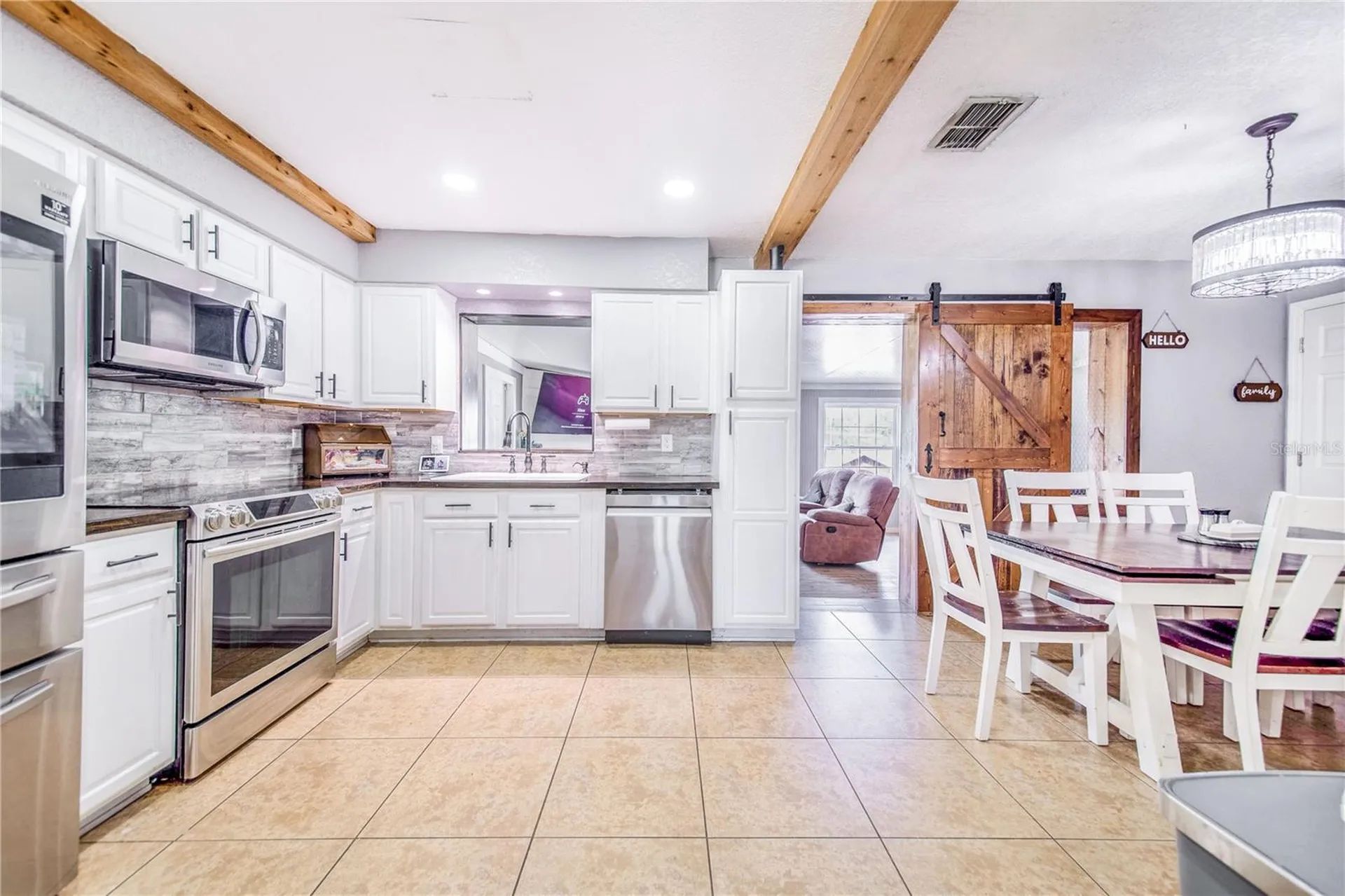 498 W 7th Street Frostproof FL 33843