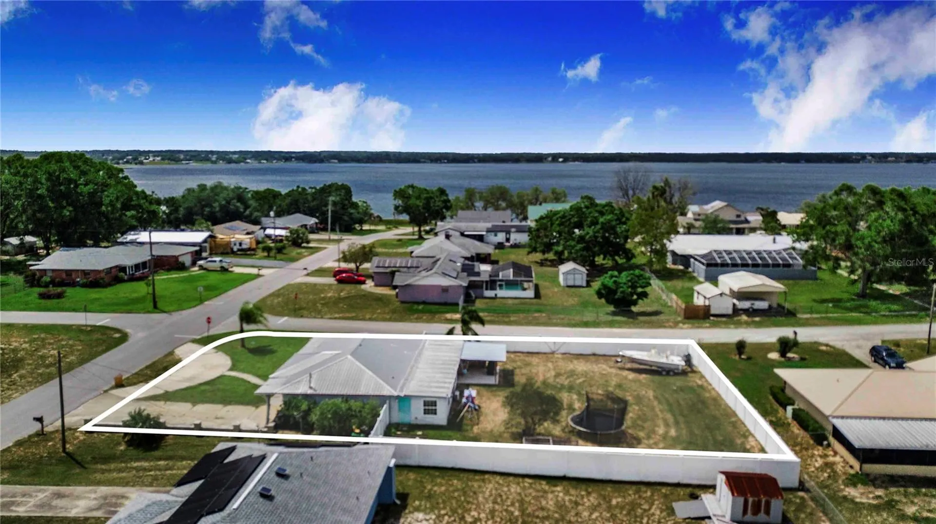 498 W 7th Street Frostproof FL 33843