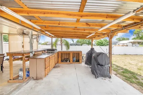498 W 7th Street Frostproof FL 33843