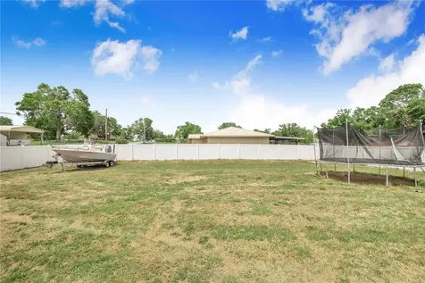 498 W 7th Street Frostproof FL 33843