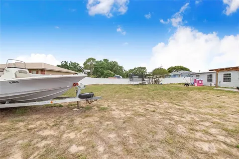 498 W 7th Street Frostproof FL 33843